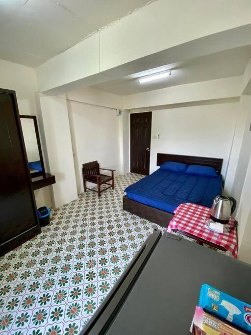 Ratanawong Place 823 Apartment