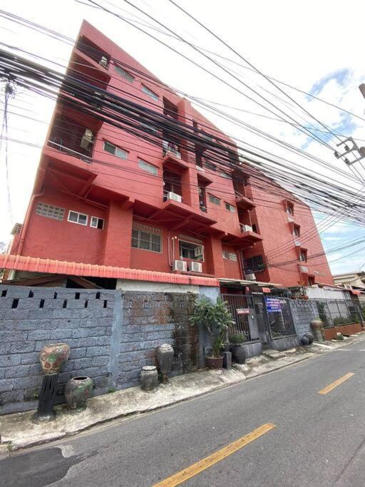 公寓 Ratanawong Place 823